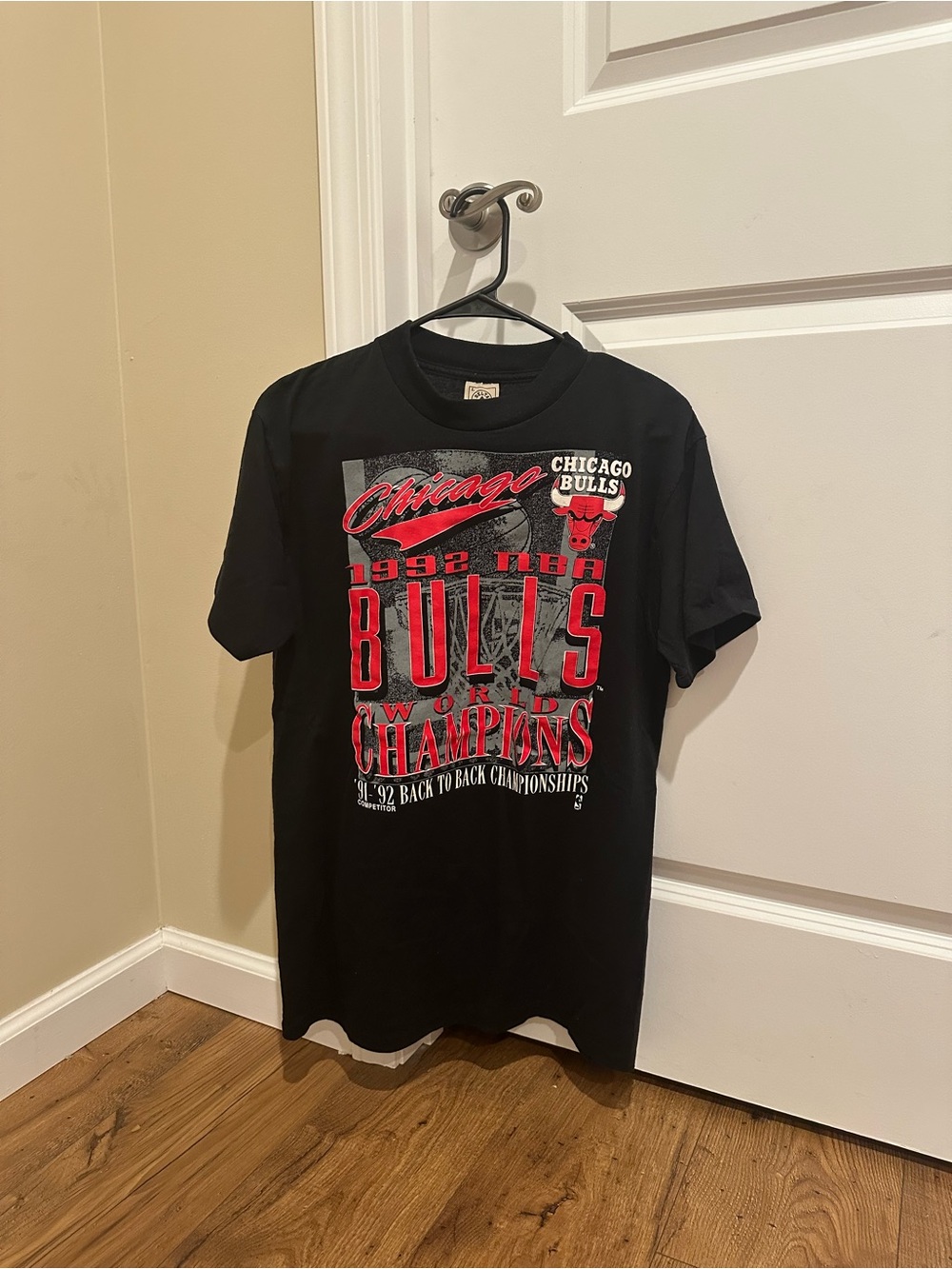 VINTAGE Chicago Bulls 1992 Champions Graphic Tee - Black